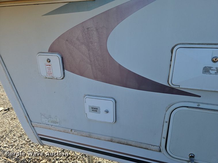 image for item EI3604 2000 Jayco 3310 RLS Designer camper