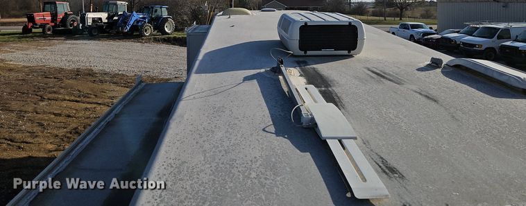 image for item EI3604 2000 Jayco 3310 RLS Designer camper