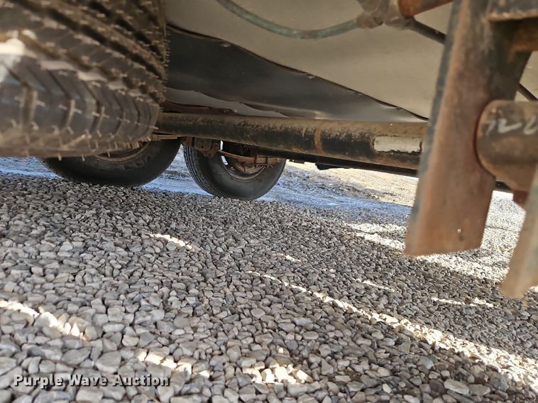 image for item EI3604 2000 Jayco 3310 RLS Designer camper