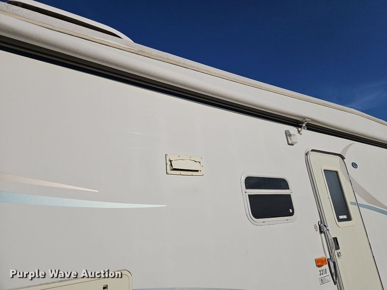 image for item EI3604 2000 Jayco 3310 RLS Designer camper