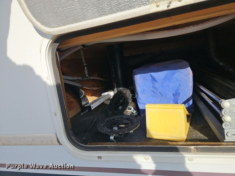 image for item EI3604 2000 Jayco 3310 RLS Designer camper