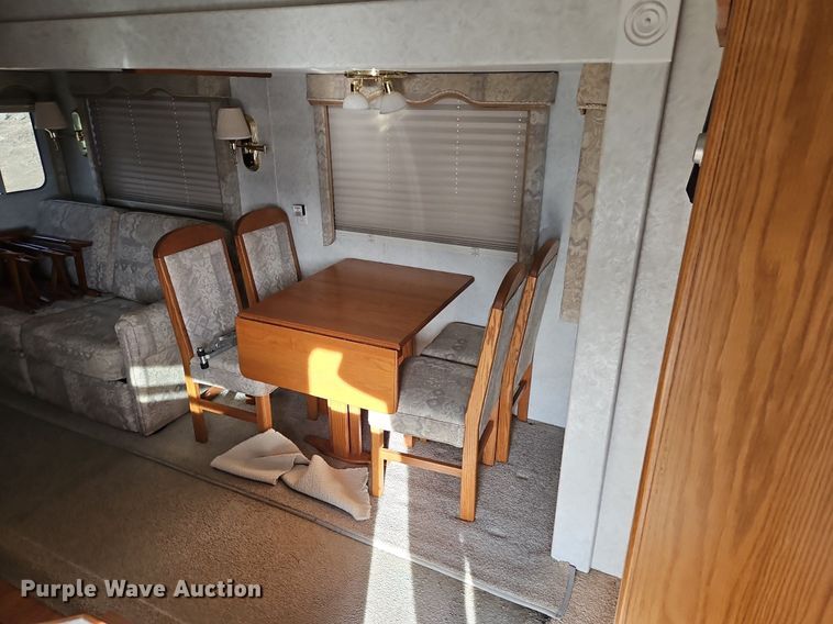 image for item EI3604 2000 Jayco 3310 RLS Designer camper