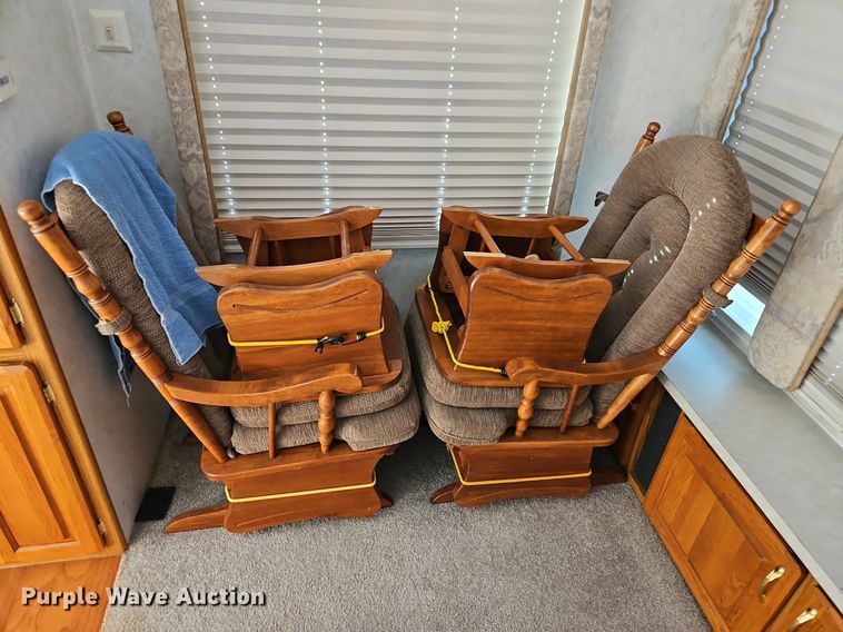 image for item EI3604 2000 Jayco 3310 RLS Designer camper