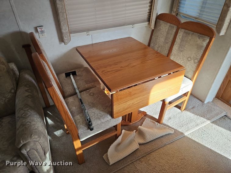 image for item EI3604 2000 Jayco 3310 RLS Designer camper