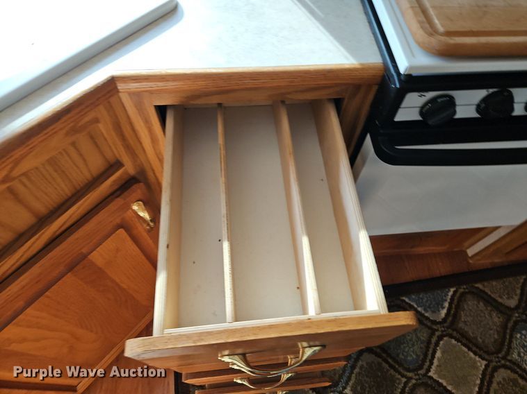 image for item EI3604 2000 Jayco 3310 RLS Designer camper