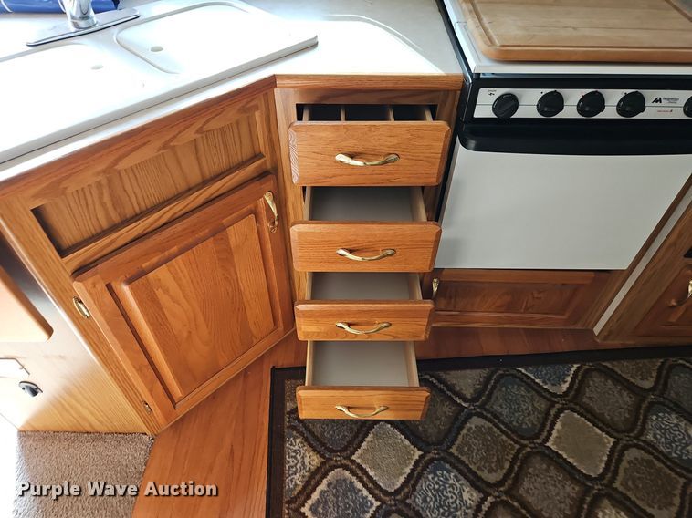 image for item EI3604 2000 Jayco 3310 RLS Designer camper