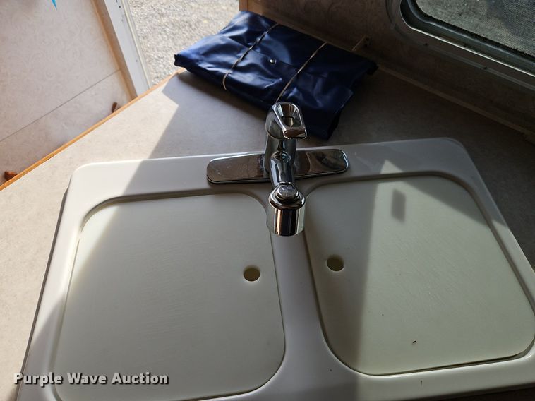 image for item EI3604 2000 Jayco 3310 RLS Designer camper