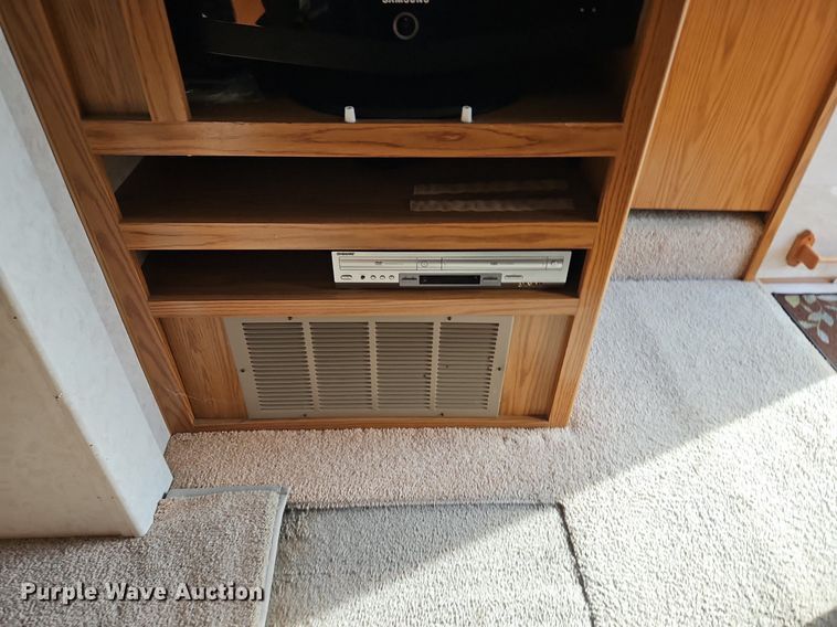 image for item EI3604 2000 Jayco 3310 RLS Designer camper