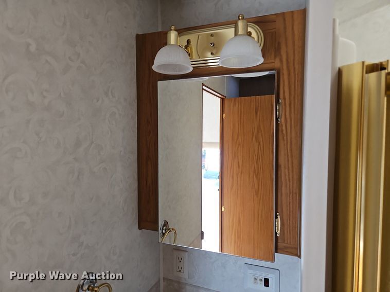 image for item EI3604 2000 Jayco 3310 RLS Designer camper