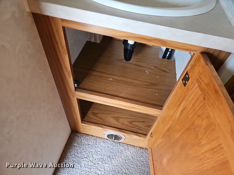 image for item EI3604 2000 Jayco 3310 RLS Designer camper