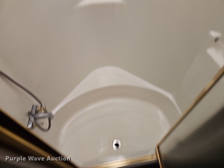 image for item EI3604 2000 Jayco 3310 RLS Designer camper