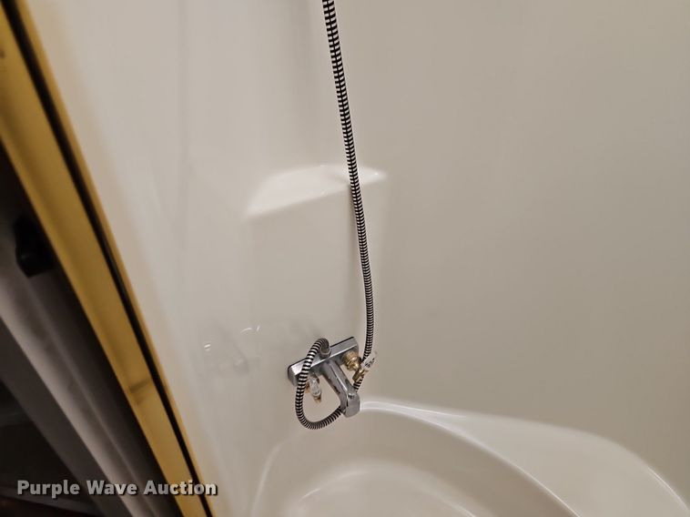 image for item EI3604 2000 Jayco 3310 RLS Designer camper