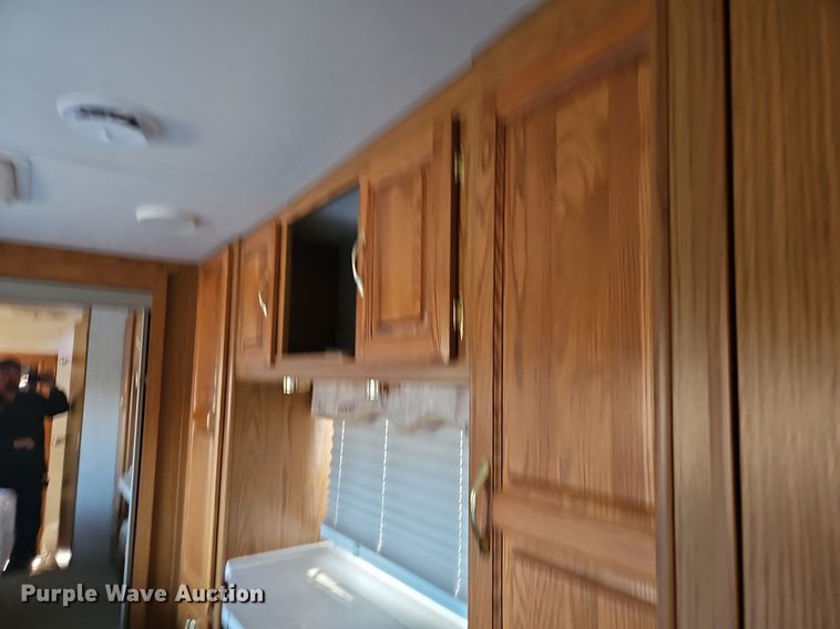 image for item EI3604 2000 Jayco 3310 RLS Designer camper