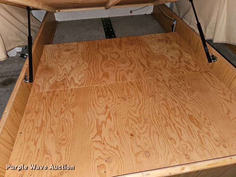 image for item EI3604 2000 Jayco 3310 RLS Designer camper