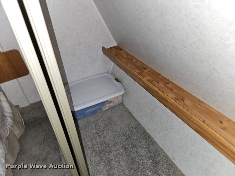 image for item EI3604 2000 Jayco 3310 RLS Designer camper