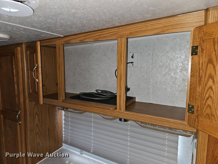 image for item EI3604 2000 Jayco 3310 RLS Designer camper