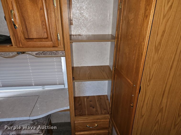 image for item EI3604 2000 Jayco 3310 RLS Designer camper