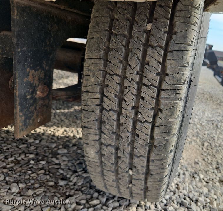 image for item EI3604 2000 Jayco 3310 RLS Designer camper