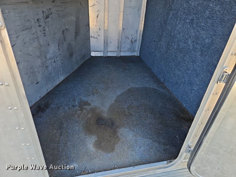 image for item EI3605 1988 Feather Lite livestock trailer