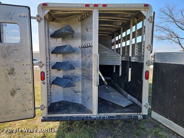 image for item EI3605 1988 Feather Lite livestock trailer