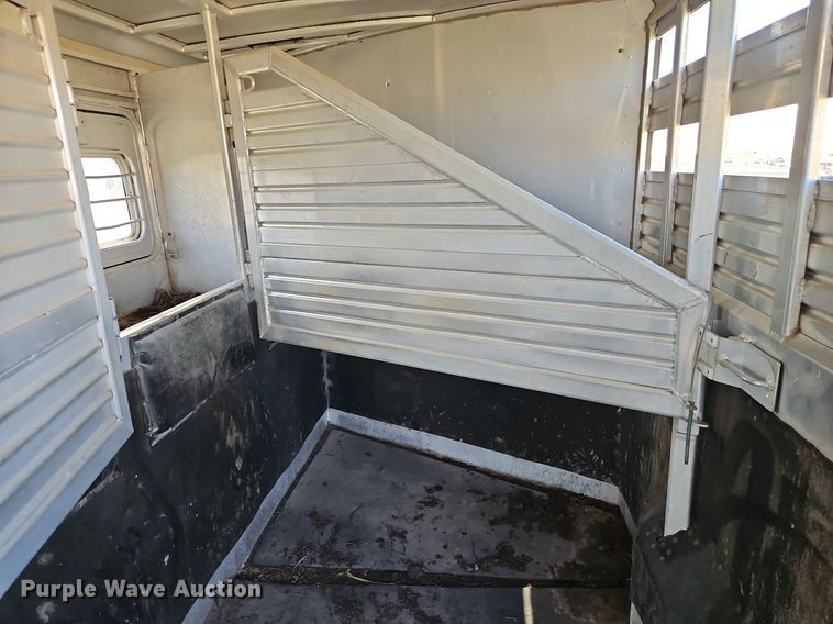 image for item EI3605 1988 Feather Lite livestock trailer