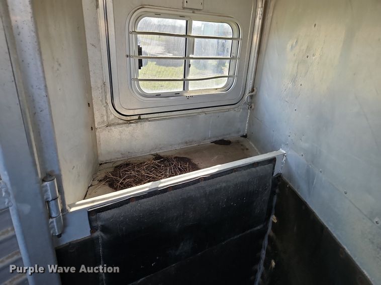 image for item EI3605 1988 Feather Lite livestock trailer