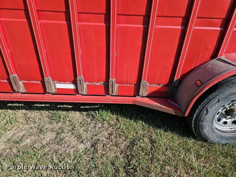 image for item EI3606 1999 Titan livestock trailer