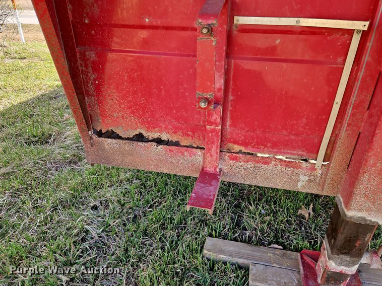 image for item EI3606 1999 Titan livestock trailer