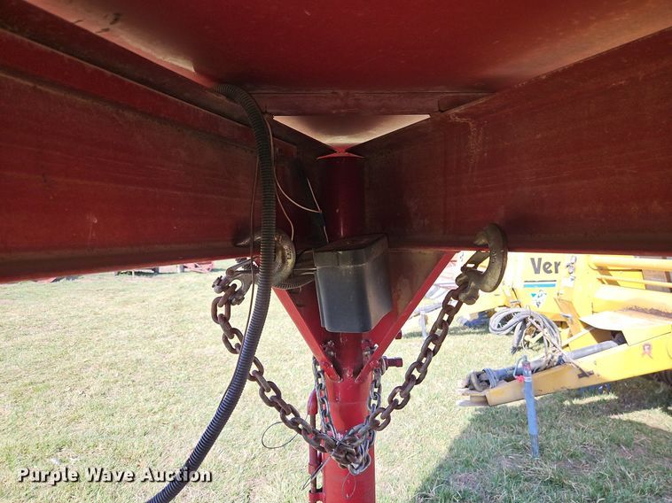 image for item EI3606 1999 Titan livestock trailer