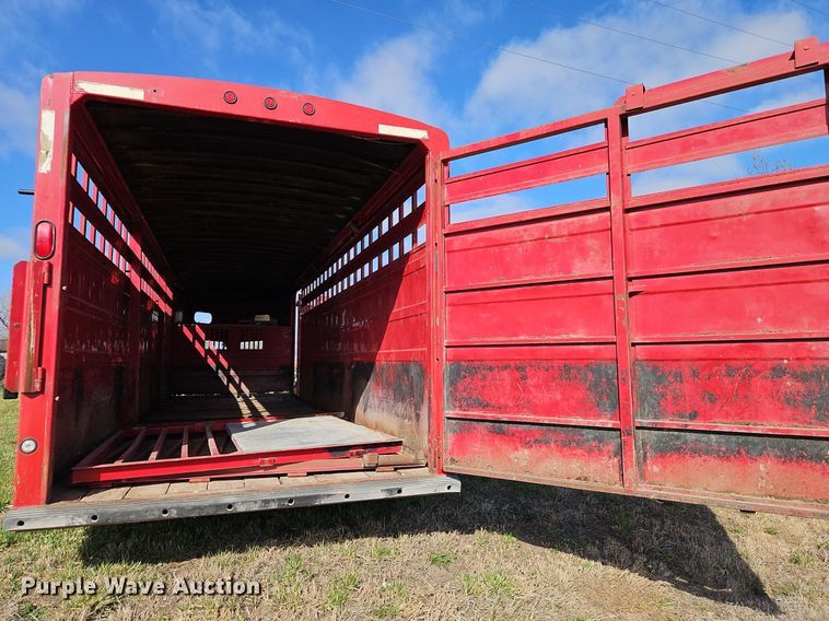 image for item EI3606 1999 Titan livestock trailer