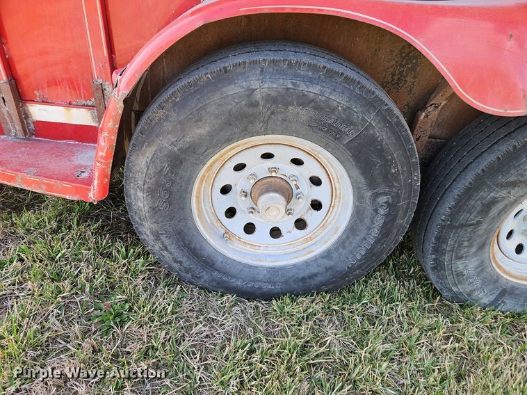 image for item EI3606 1999 Titan livestock trailer