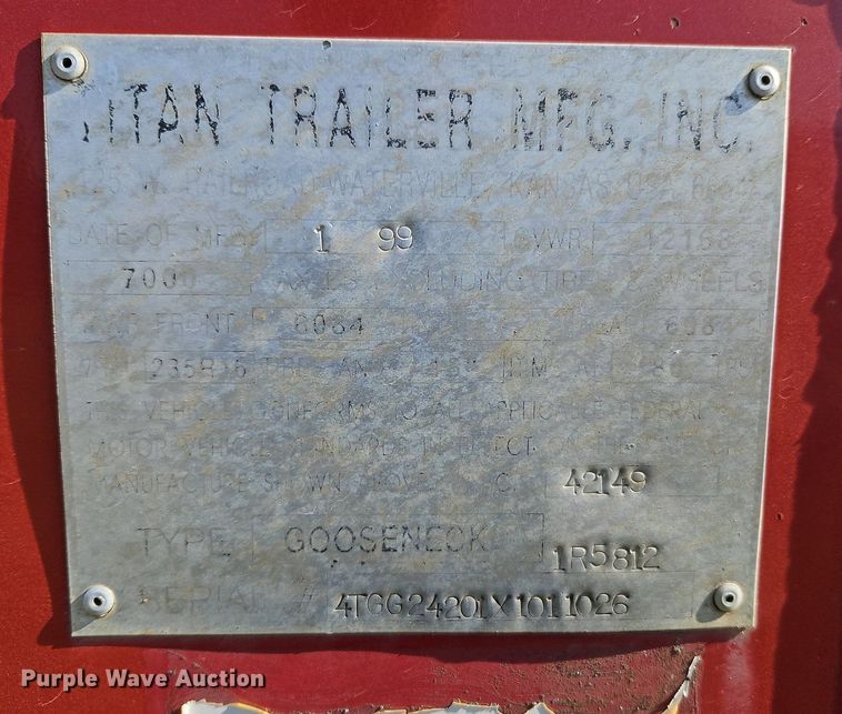 image for item EI3606 1999 Titan livestock trailer