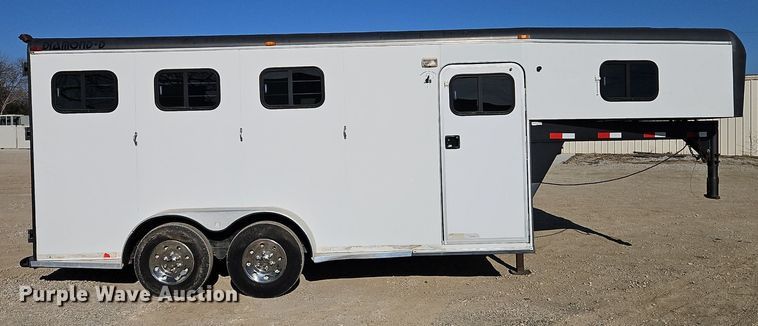 image for item EI3616 1996 Diamond D livestock trailer