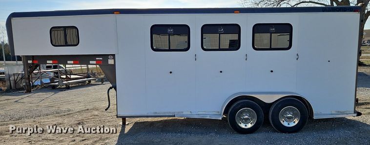 image for item EI3616 1996 Diamond D livestock trailer