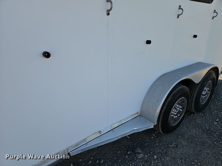 image for item EI3616 1996 Diamond D livestock trailer