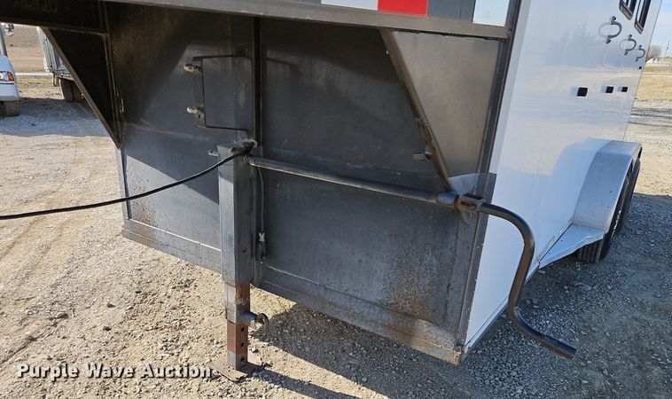 image for item EI3616 1996 Diamond D livestock trailer