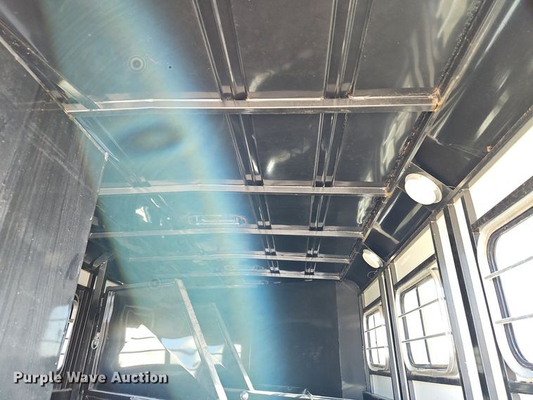 image for item EI3616 1996 Diamond D livestock trailer