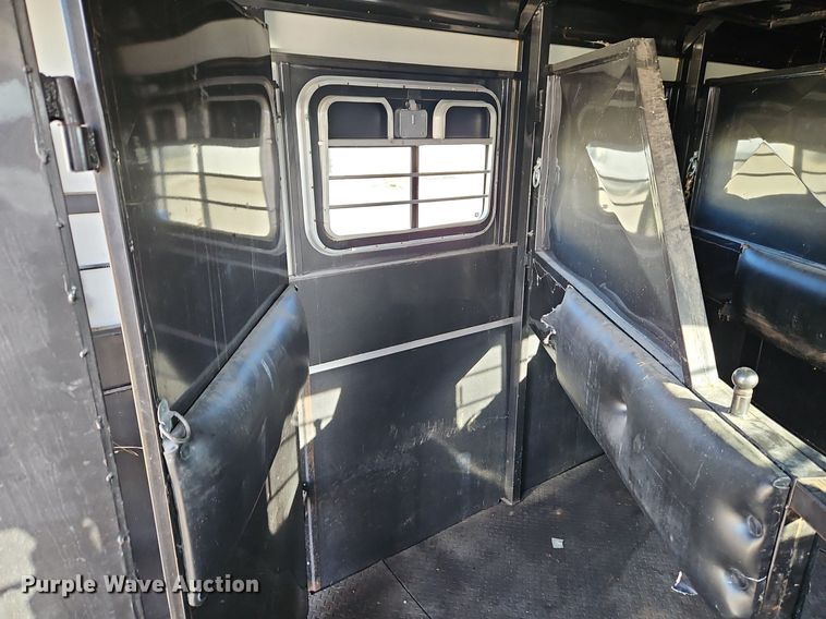 image for item EI3616 1996 Diamond D livestock trailer