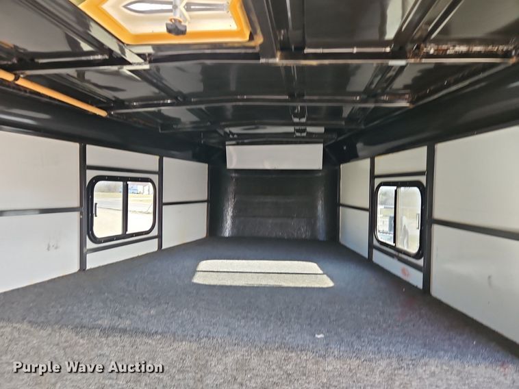 image for item EI3616 1996 Diamond D livestock trailer