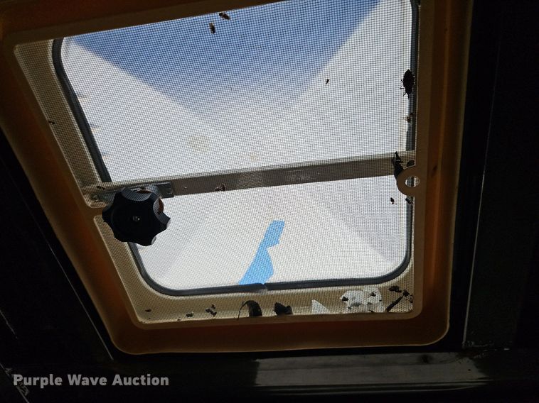 image for item EI3616 1996 Diamond D livestock trailer