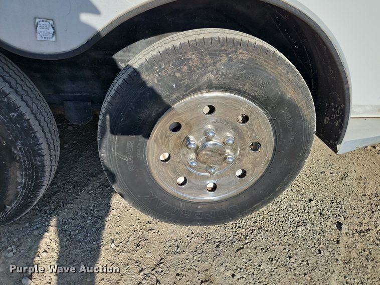 image for item EI3616 1996 Diamond D livestock trailer