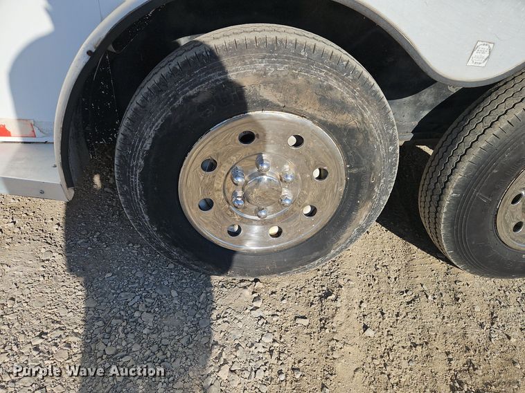 image for item EI3616 1996 Diamond D livestock trailer