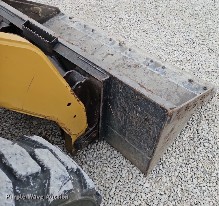 image for item EI3618 2007 Caterpillar  246C skid steer loader