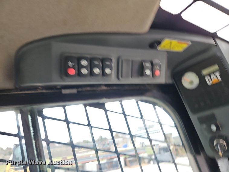 image for item EI3618 2007 Caterpillar  246C skid steer loader