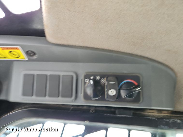 image for item EI3618 2007 Caterpillar  246C skid steer loader