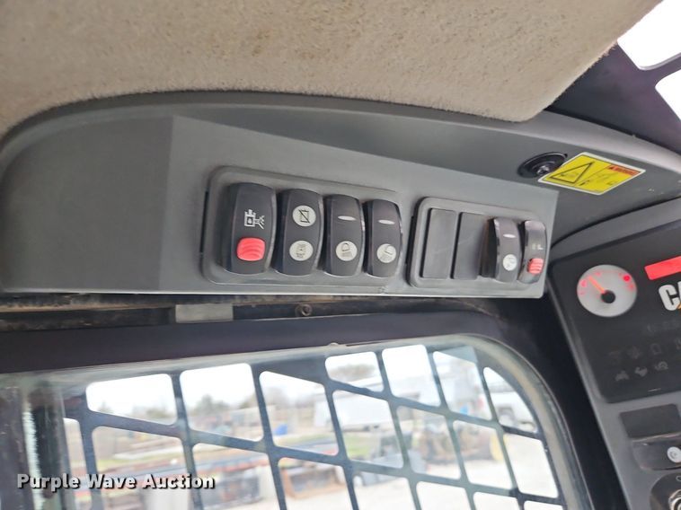 image for item EI3618 2007 Caterpillar  246C skid steer loader