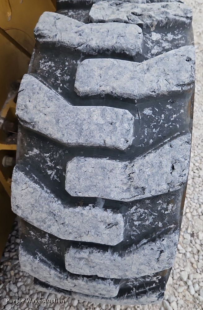 image for item EI3618 2007 Caterpillar  246C skid steer loader