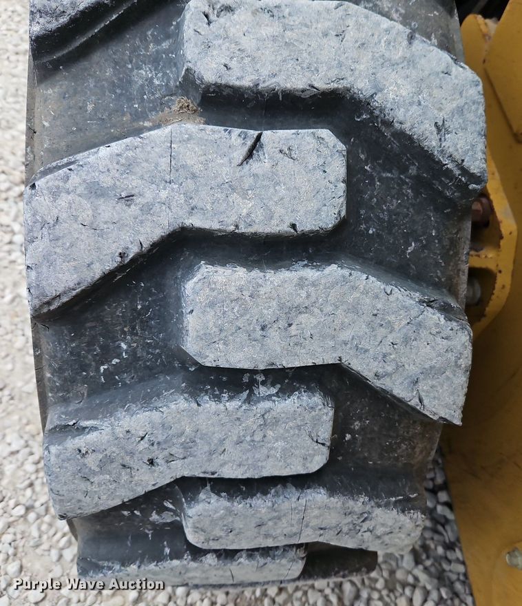 image for item EI3618 2007 Caterpillar  246C skid steer loader