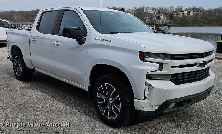 image for item EI3639 2019 Chevrolet  Silverado 1500 Crew Cab pickup truck