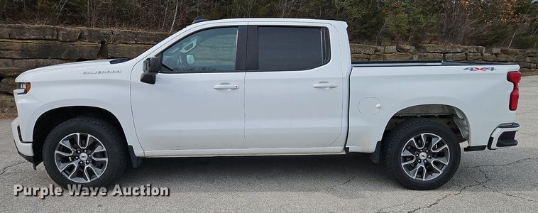 image for item EI3639 2019 Chevrolet  Silverado 1500 Crew Cab pickup truck